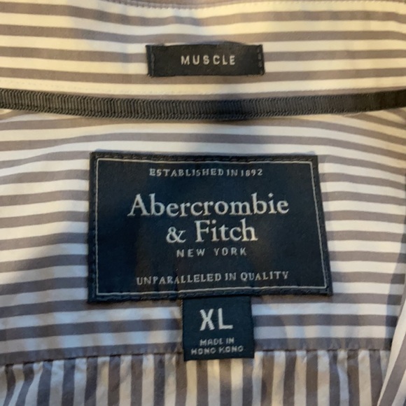 Abercrombie & Fitch | Muscle Fit - Picture 3 of 3